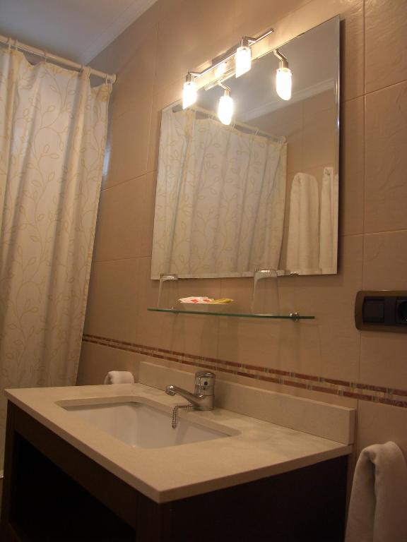 Melida Ostatua Hotel Ermua Room photo